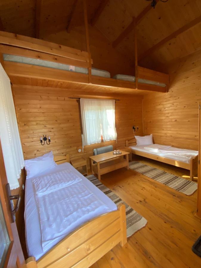 Gyopar Wooden Houses Извоаре Экстерьер фото